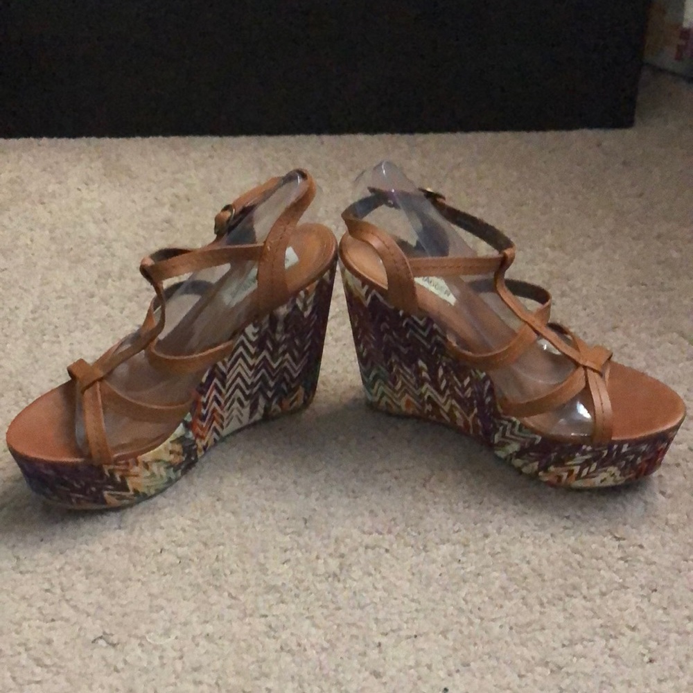 Steve Madden Camel Platform Wedge Sandals - Picture 3 of 3